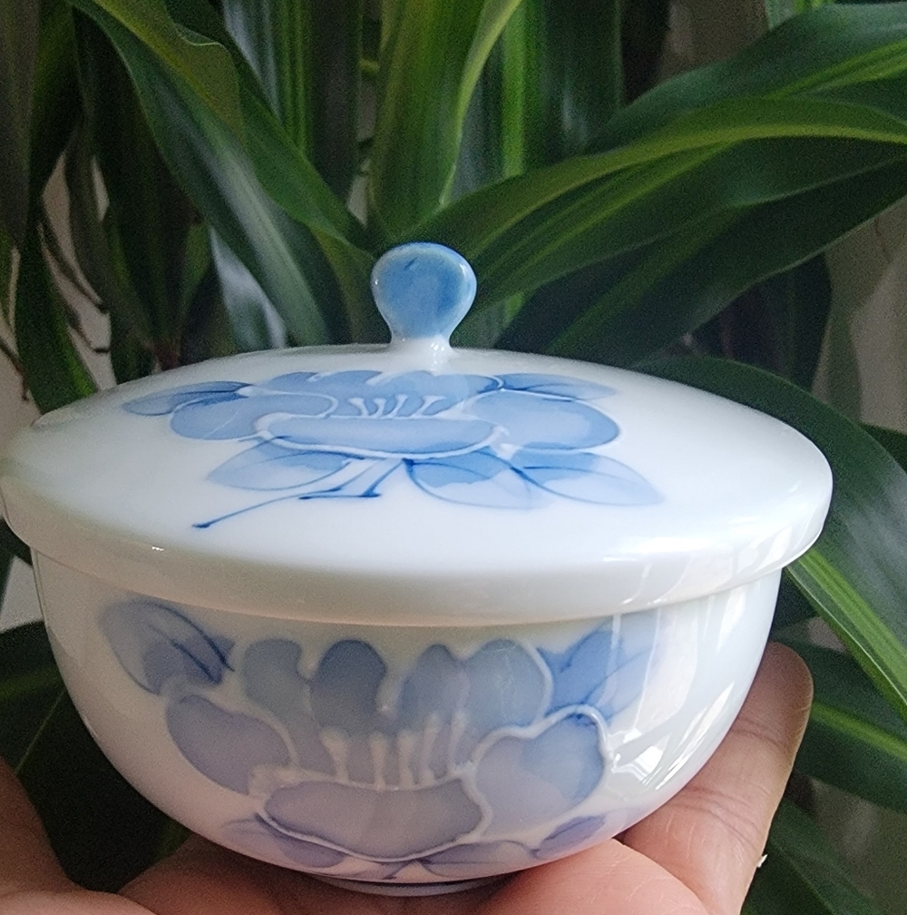 Japanese Blue Floral Ceramic Trinket Box
